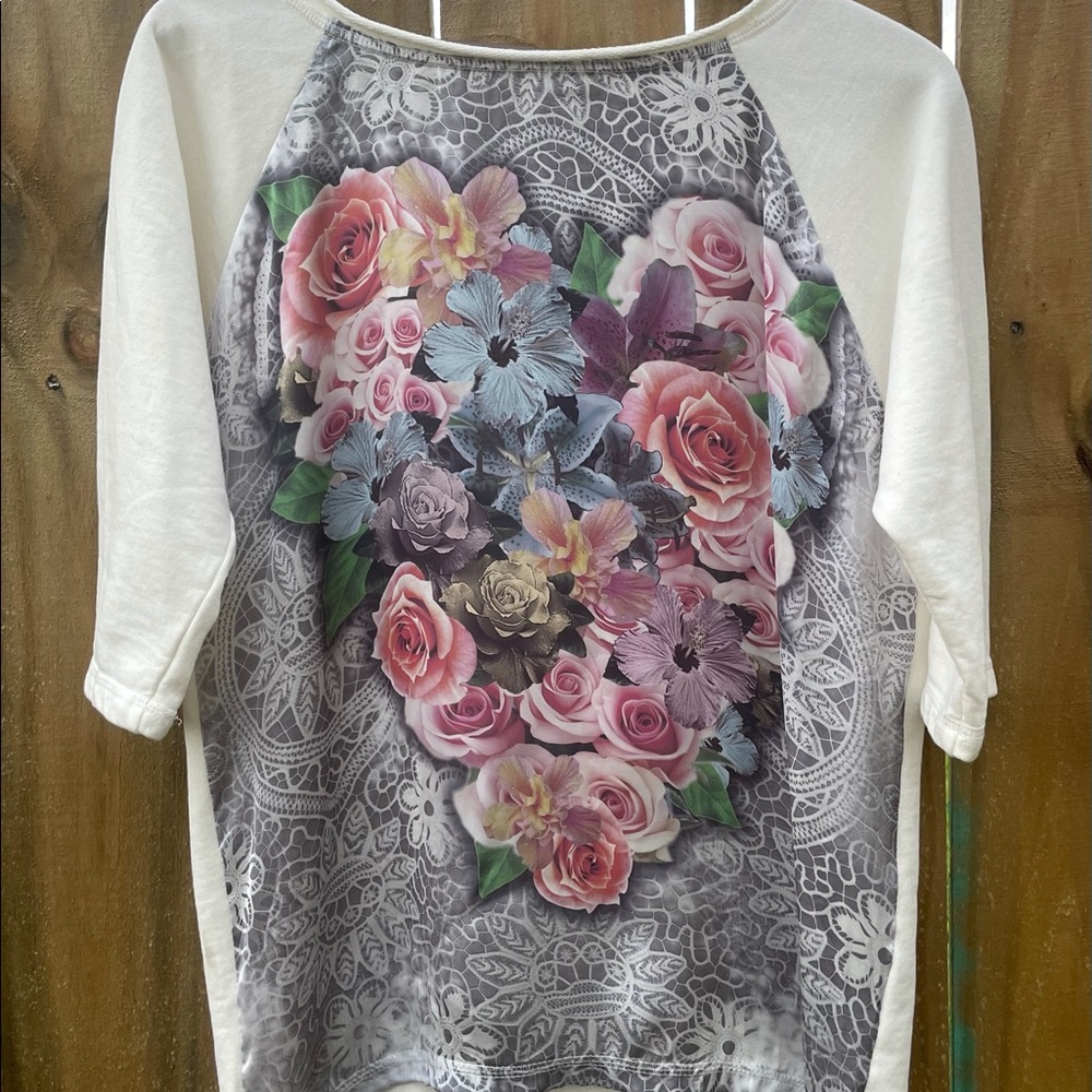 Floral Top - Picture 1 of 7